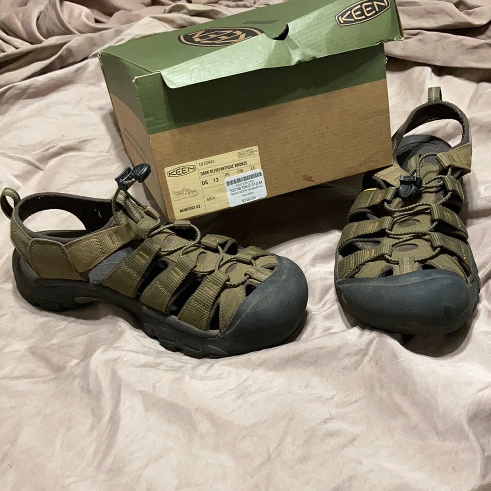 Men’s Keens Newport H2 Sandals size 13